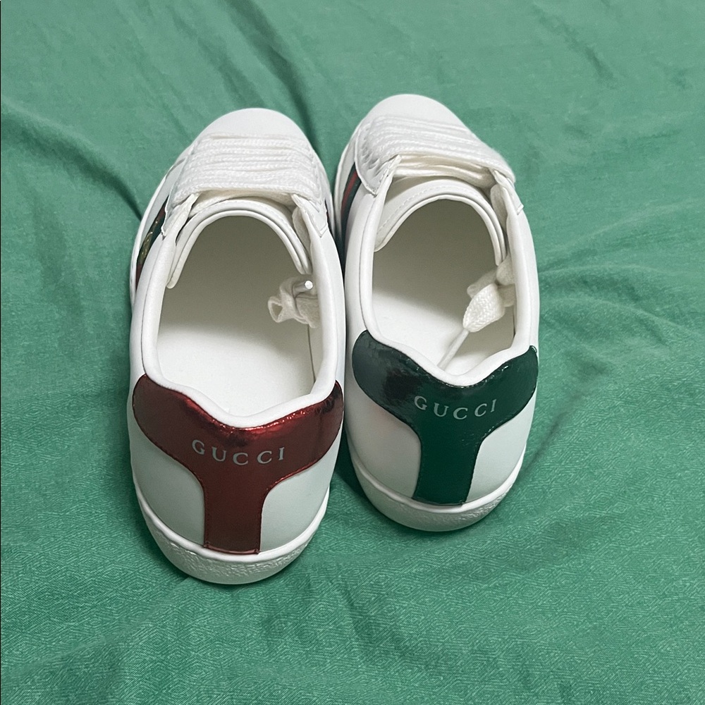 Gucci White Leather Sneakers with Red & Green Stripe and Bee Embroidery - Picture 3 of 4